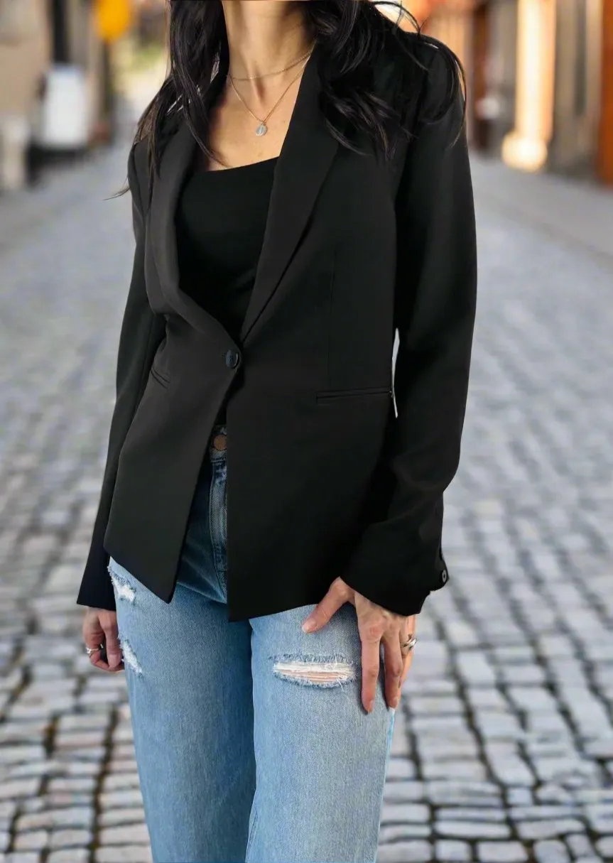 BACK TO BASICS BLACK BLAZER