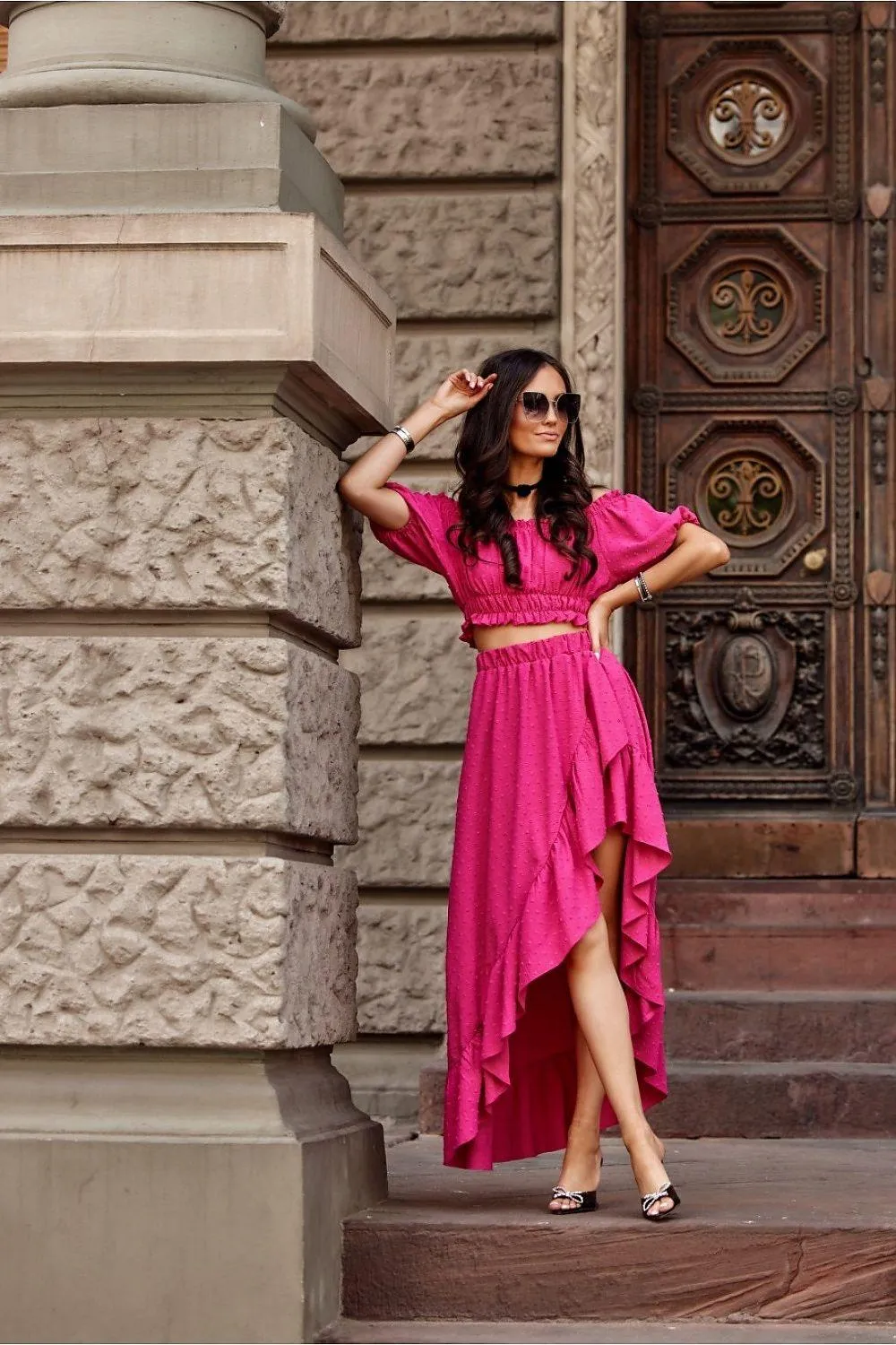 Chic Asymmetrical Summer Outfit with Ruffled Skirt