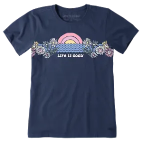 Life is Good W SS Crusher Sunrise Water Scene Tee DARKEST BLUE