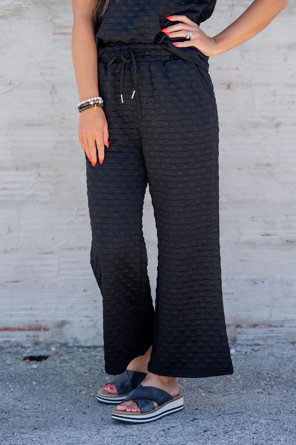 Subtle Checkered Relaxed Bottom Pants