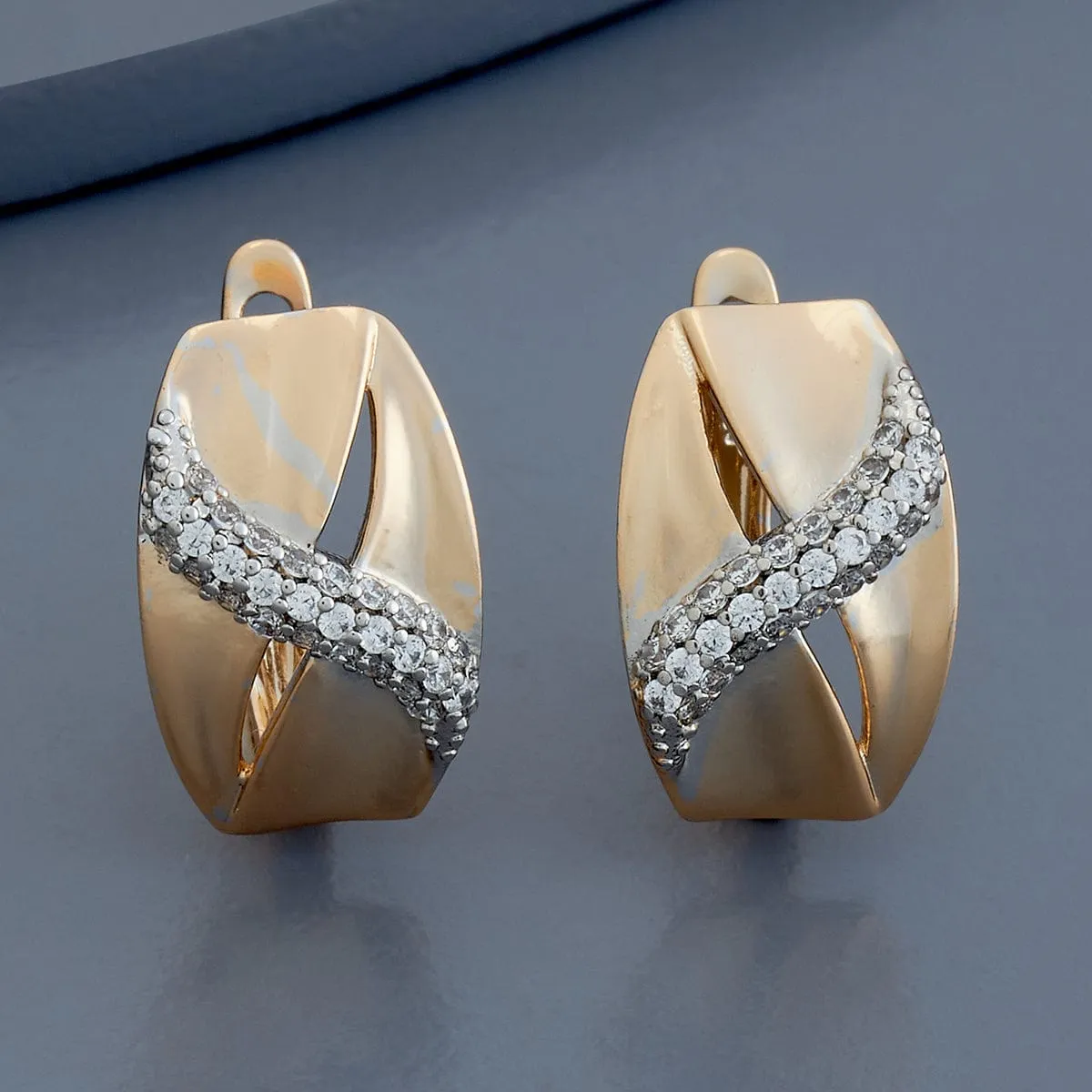 Trendy Earring 179653